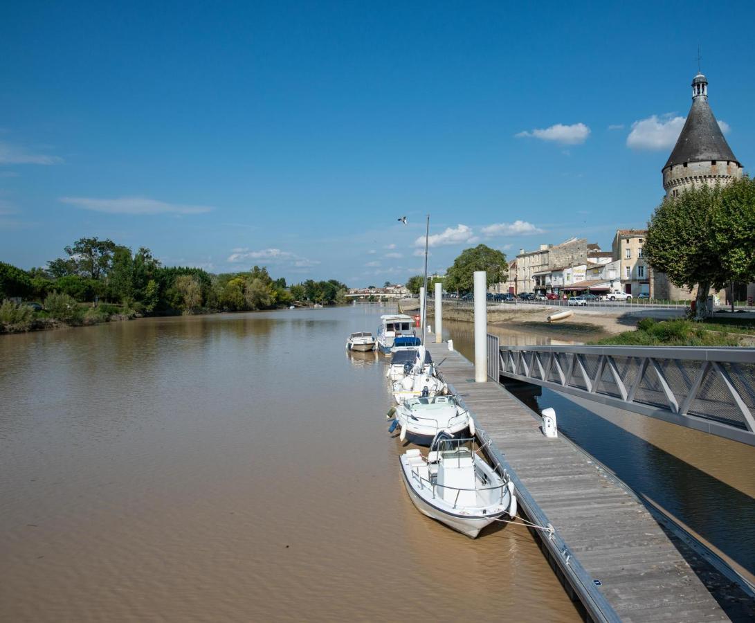 Logis Hotel De La Tour Libourne Exterior foto